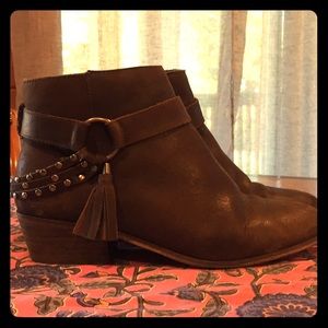7.5 Chinese Laundry Ankle Boot